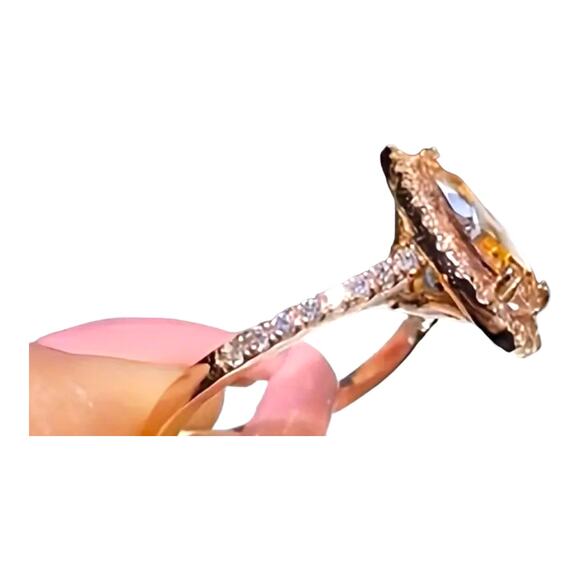 NEW Rose Gold Elegant Teardrop Pear Shape Blush Pink Zirconia Ring (Size 9) - Picture 2 of 3